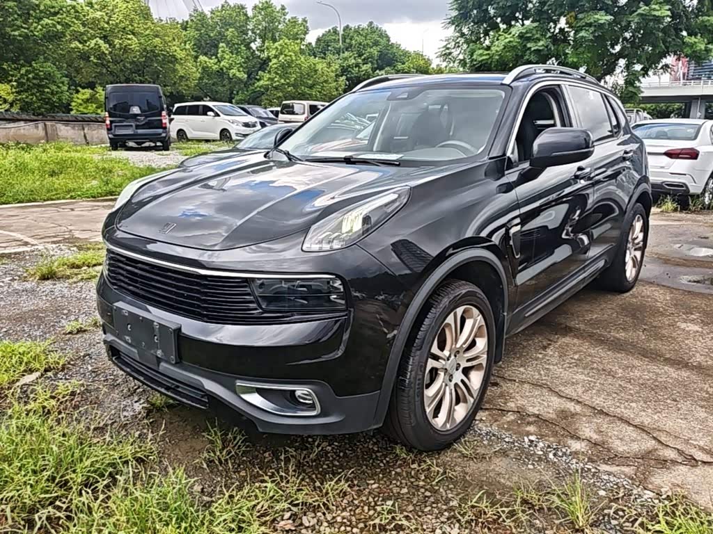 Lynk & Co 01
