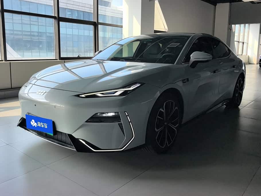 Geely Galaxy Galaxy E8