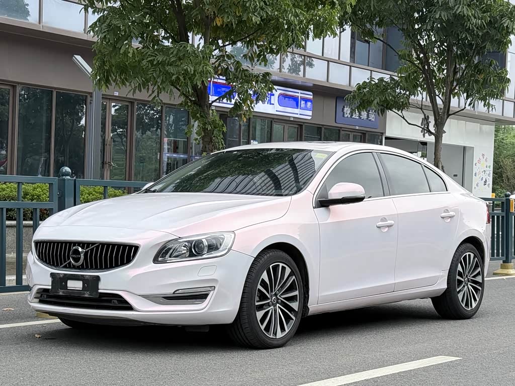 Volvo S60