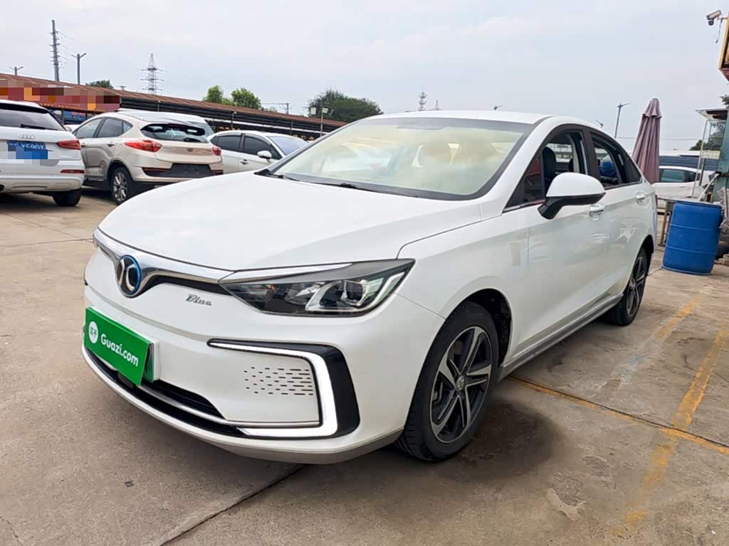 BAIC EU5