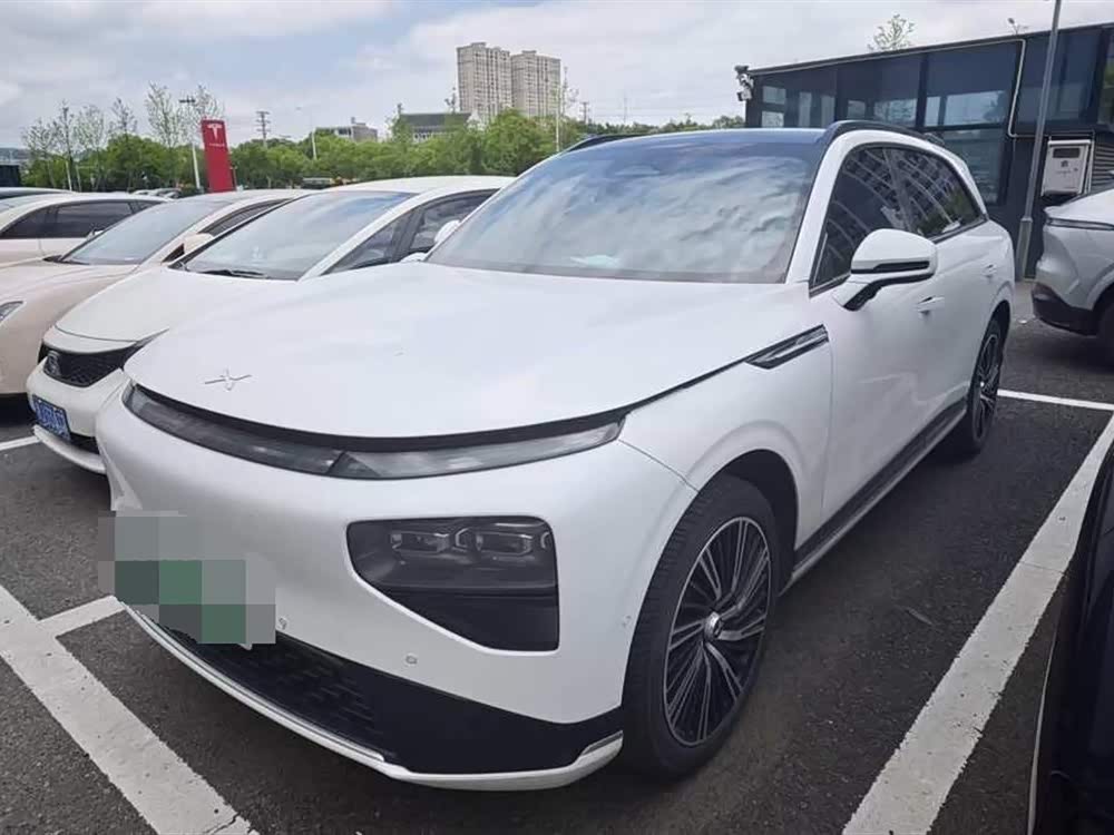 Xpeng G9