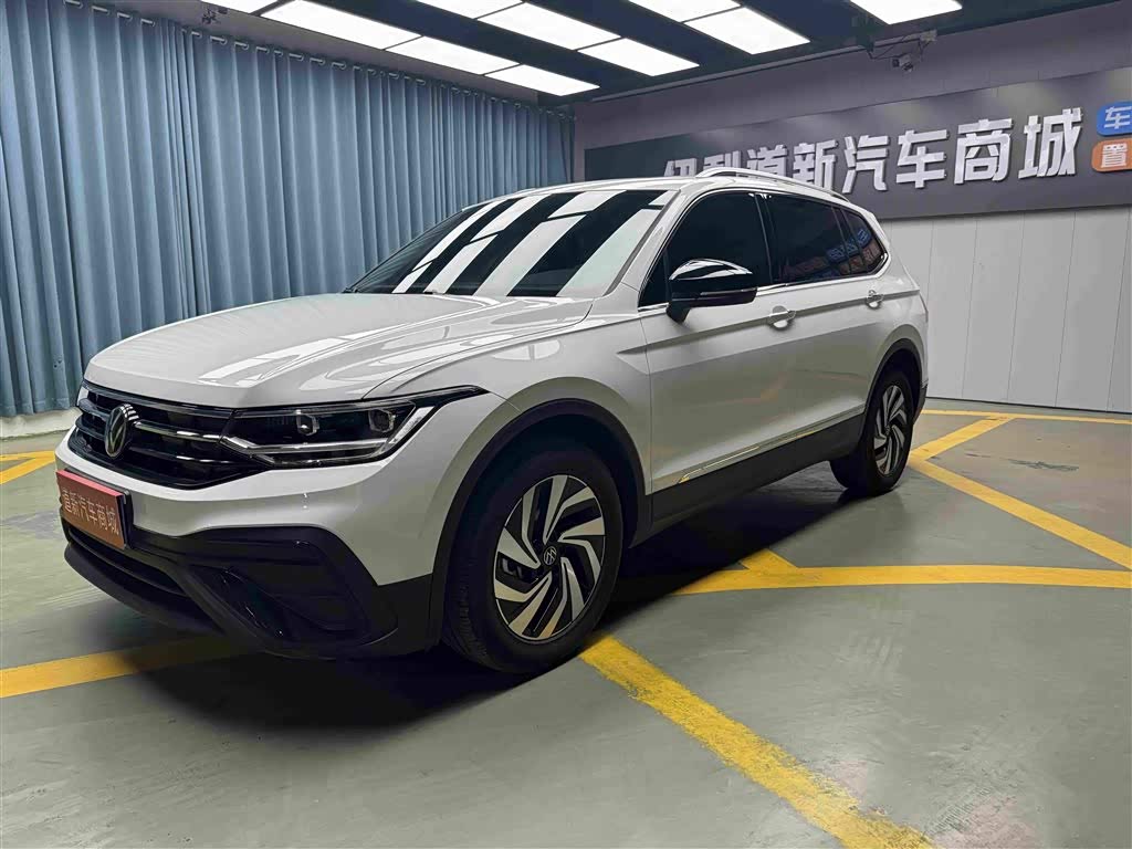 Volkswagen Tiguan L