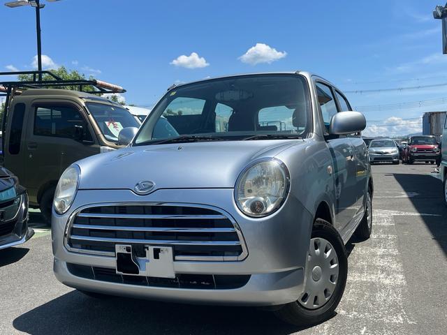 Daihatsu Mira Gino