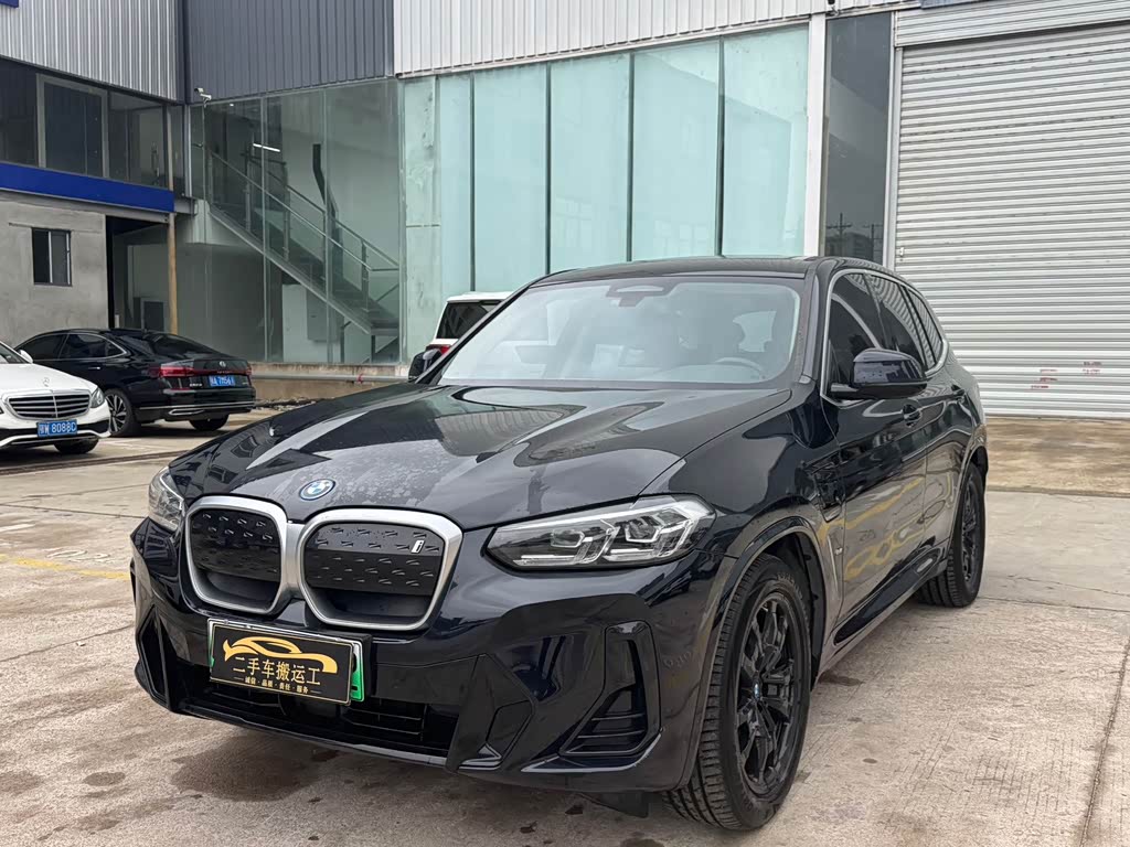 BMW iX3
