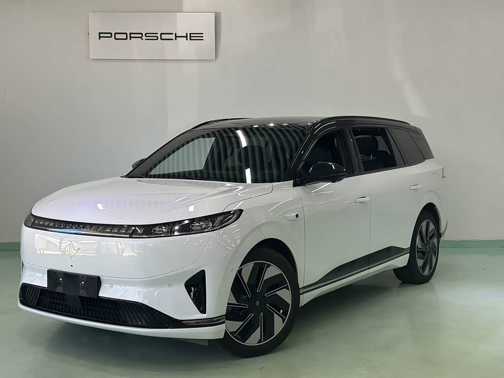 Dongfeng eπ008