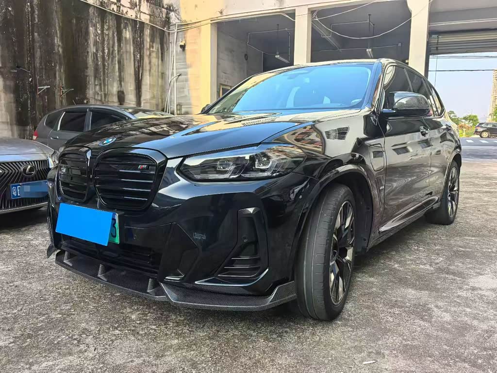 BMW iX3