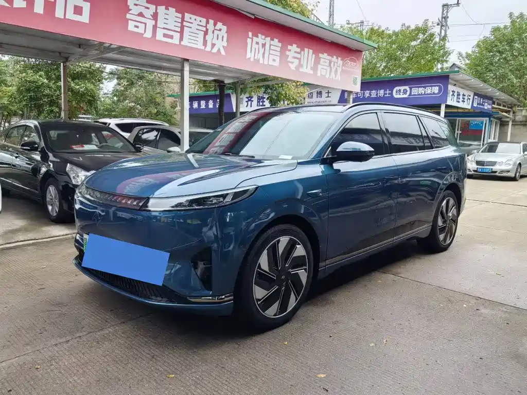 Dongfeng eπ008
