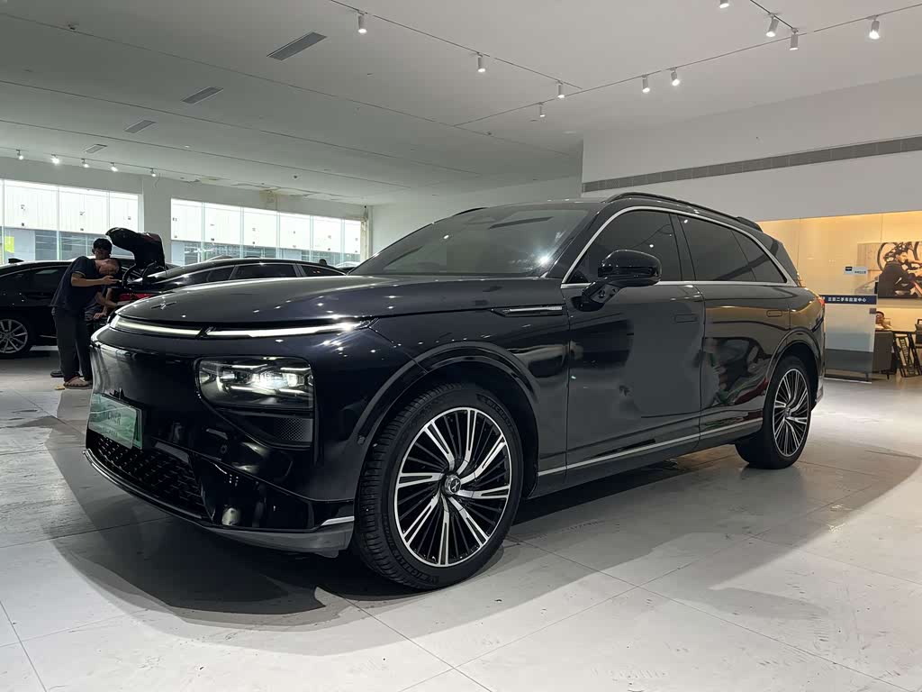 Xpeng G9