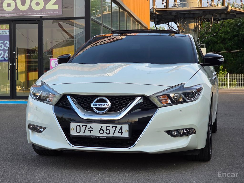 Nissan Maxima