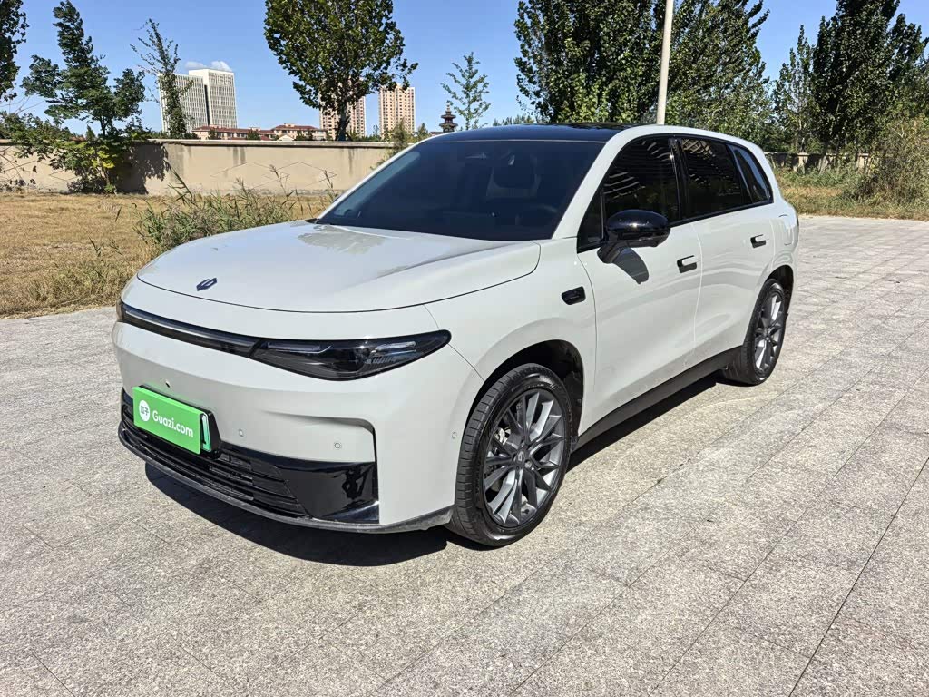 Leapmotor C10