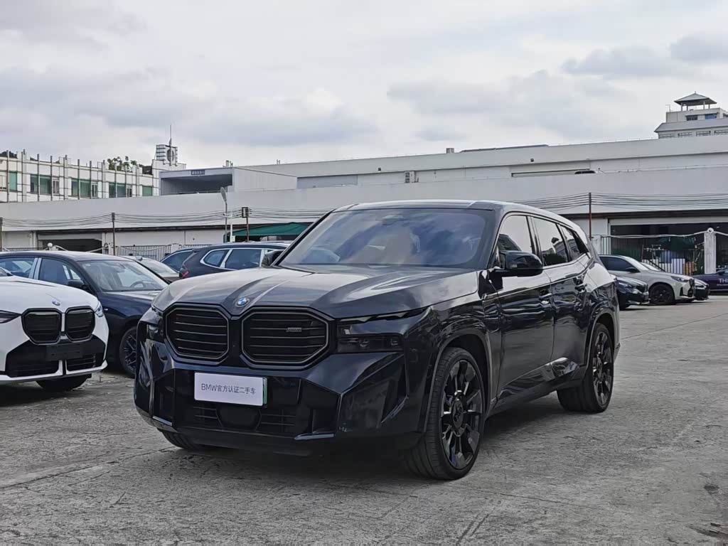 BMW XM