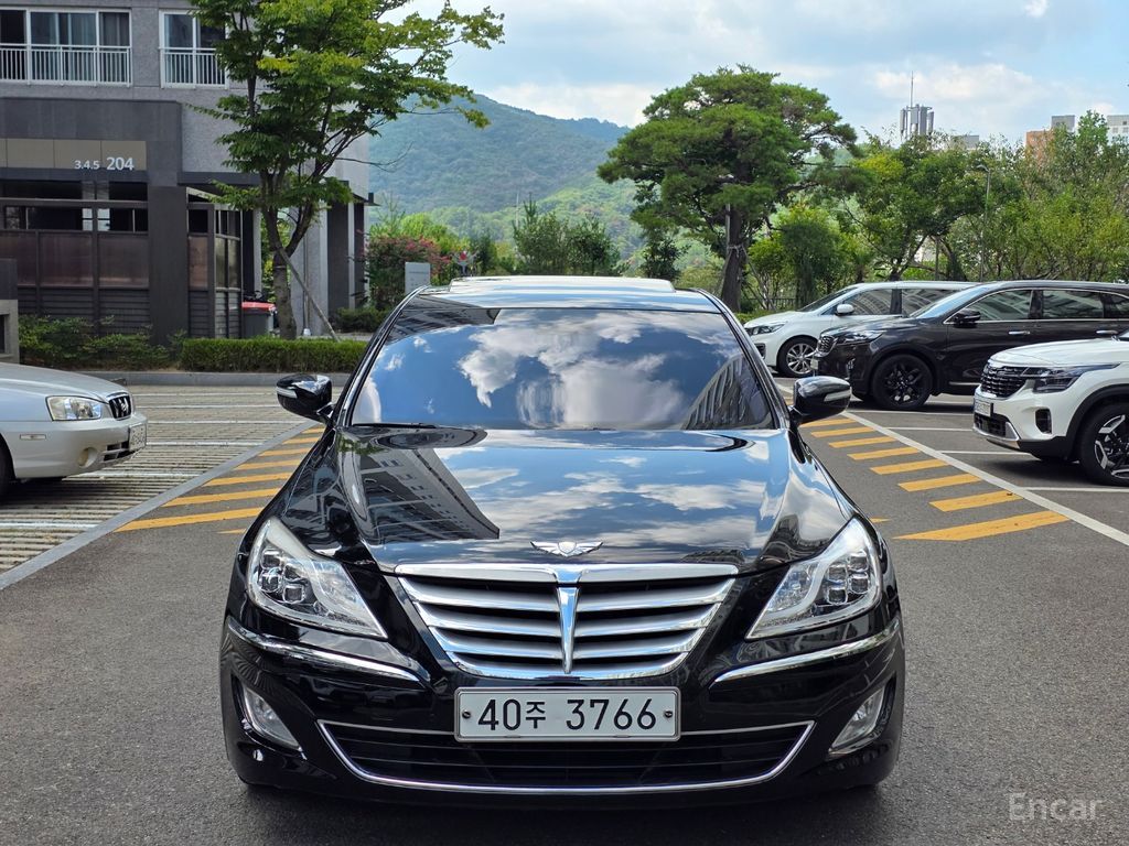 Hyundai Genesis