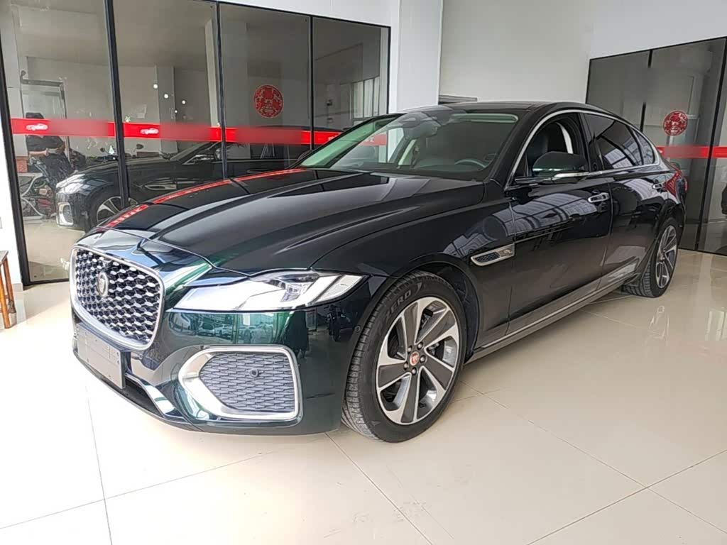 Jaguar XFL