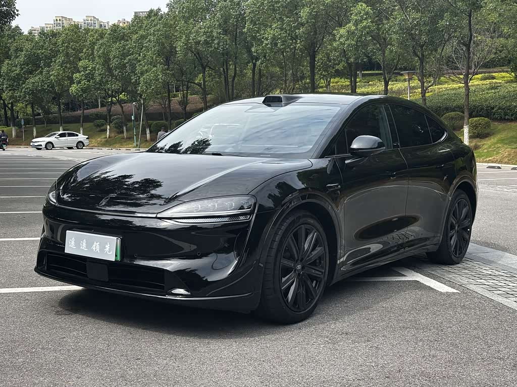 Luxeed R7