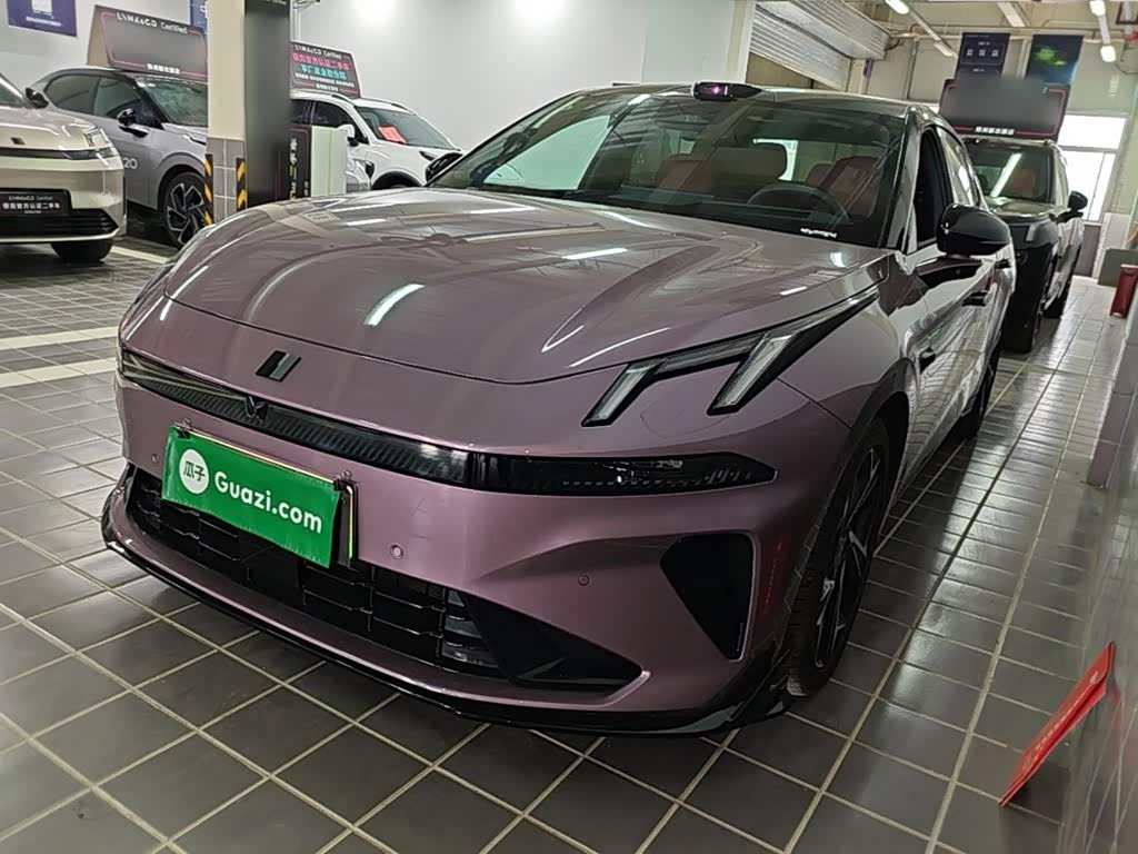 Lynk & Co 07 EM-P