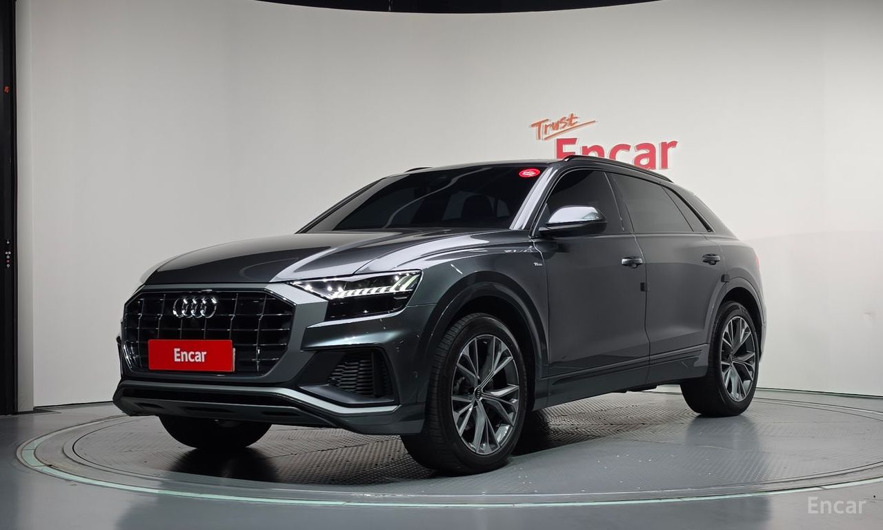 Audi Q8