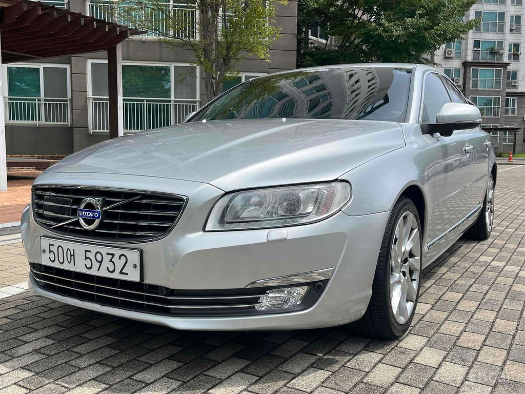 Volvo S80