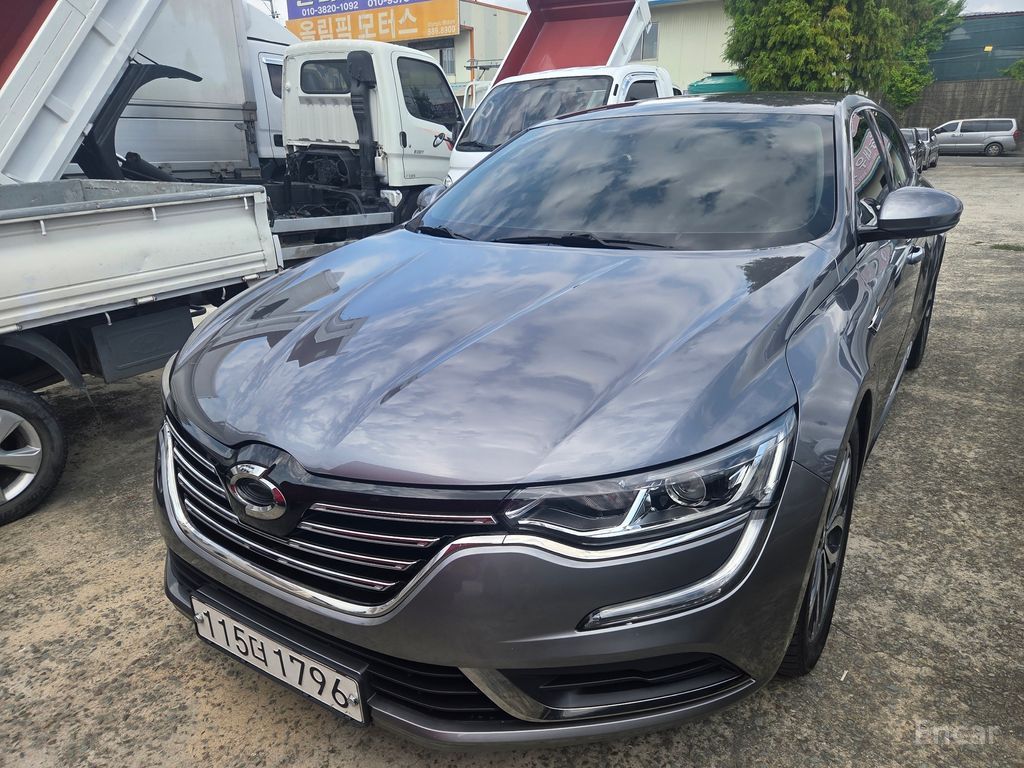 Renault SM6