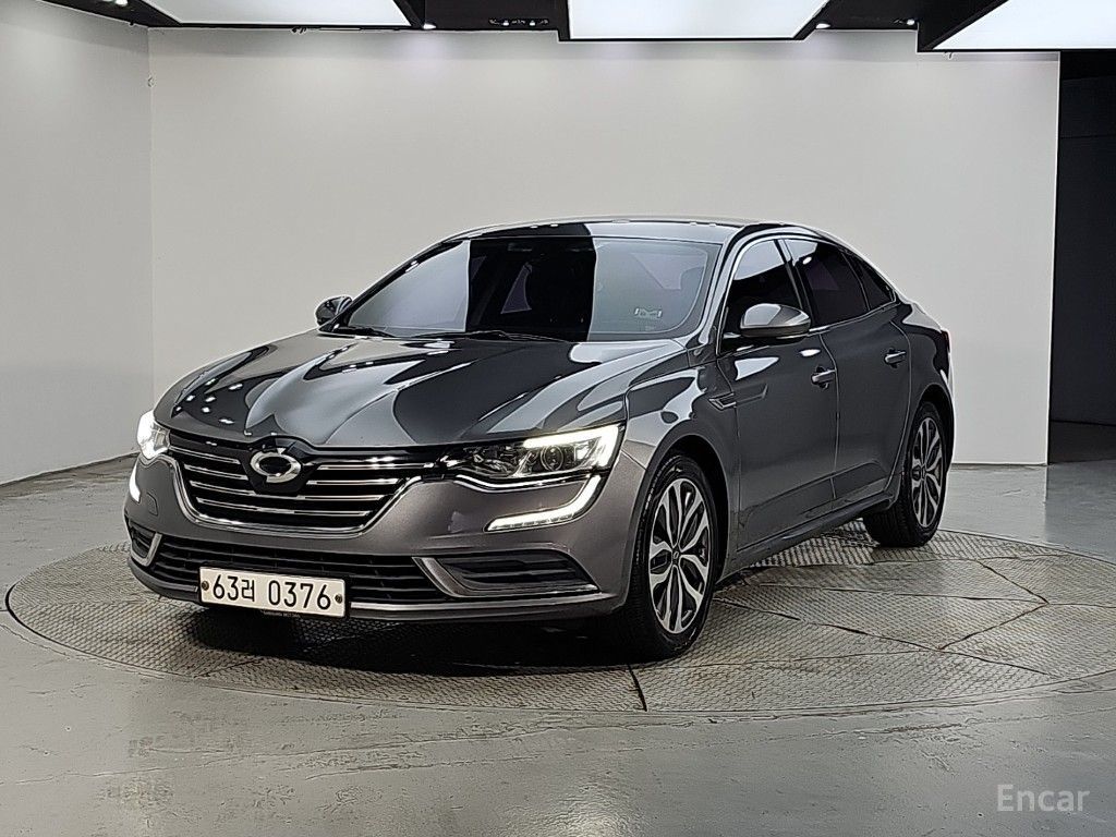 Renault SM6