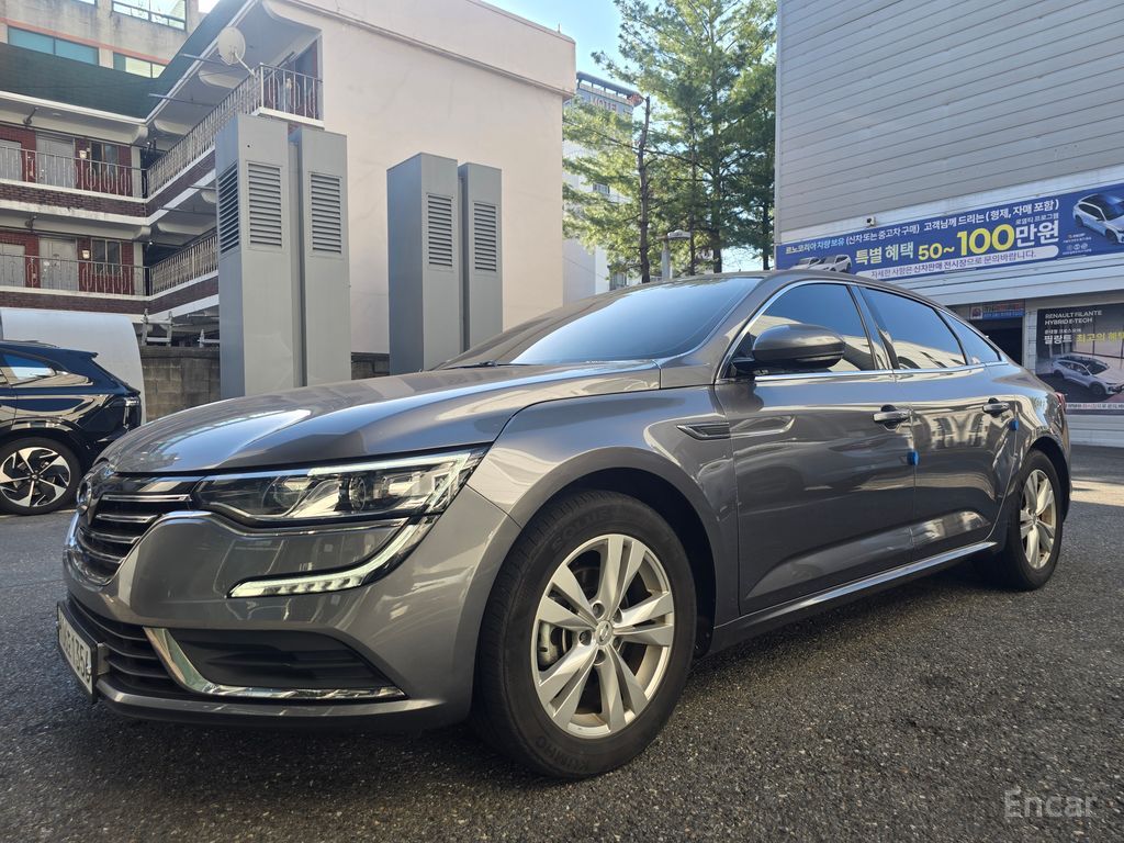 Renault SM6