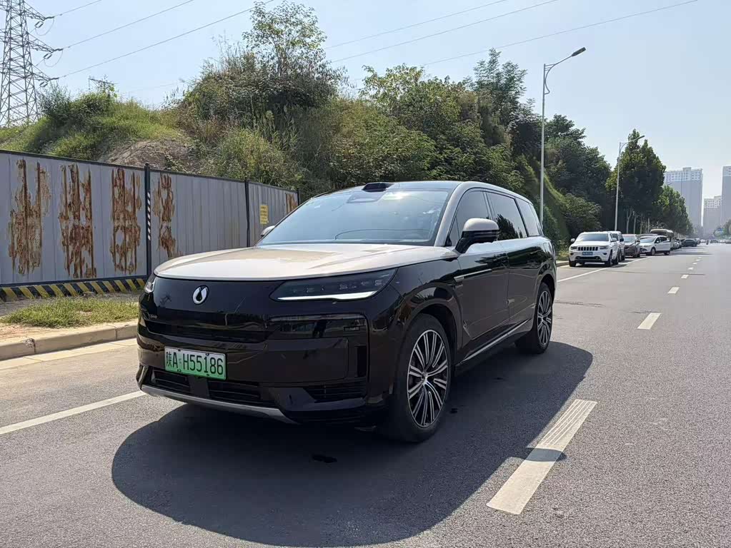 Denza N9