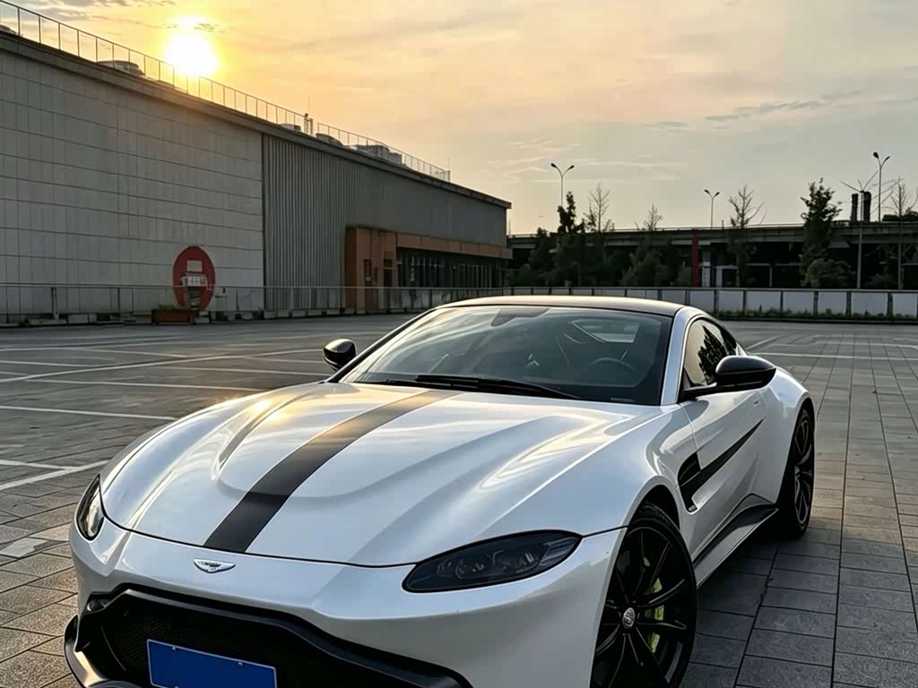 Aston Martin V8 Vantage