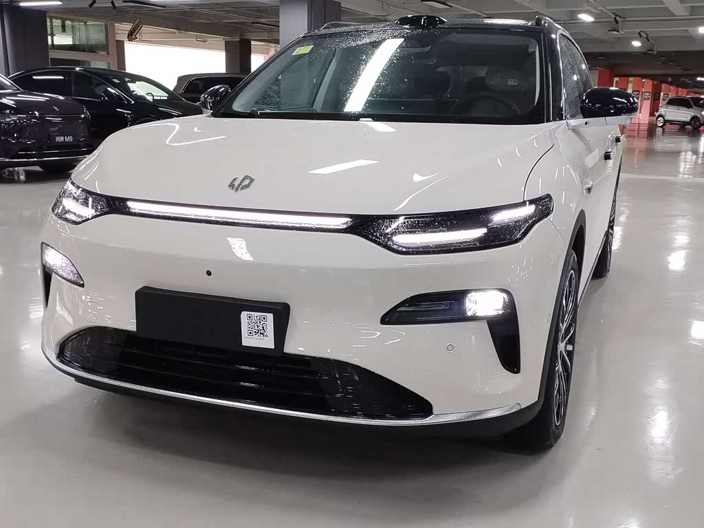 Leapmotor C11