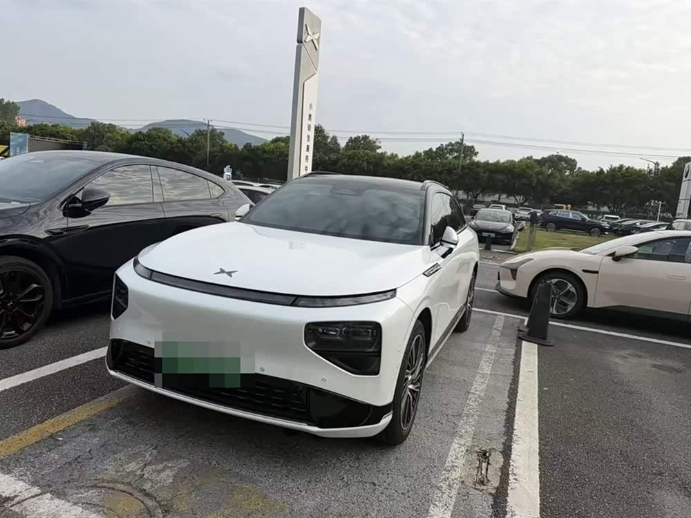 Xpeng G9