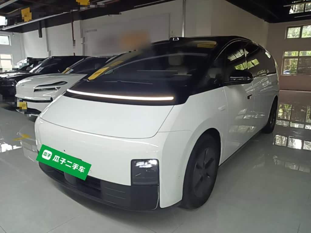 Li Auto MEGA