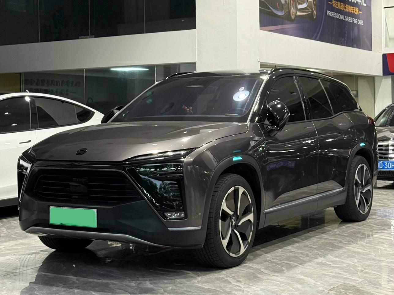 NIO ES8