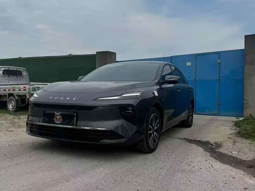 Roewe D6