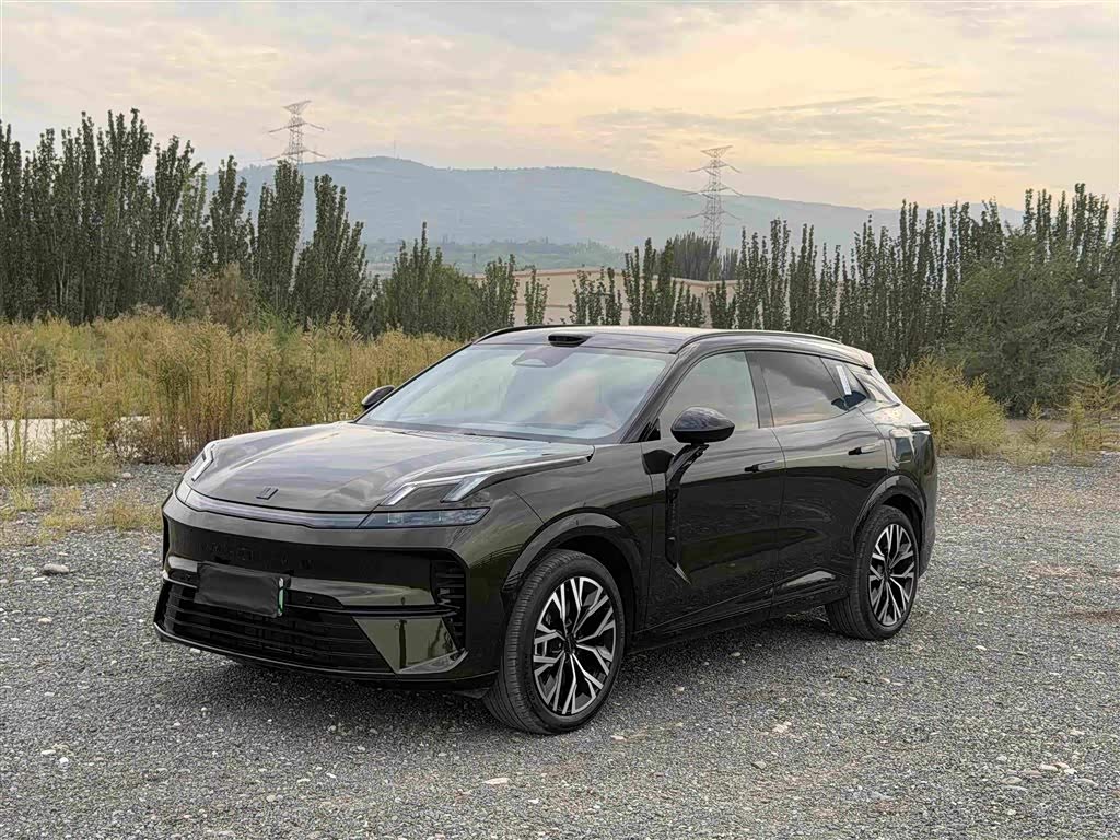 Lynk & Co 08 EM-P