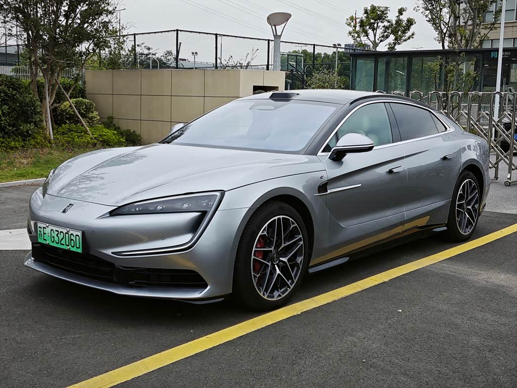 Yangwang U7