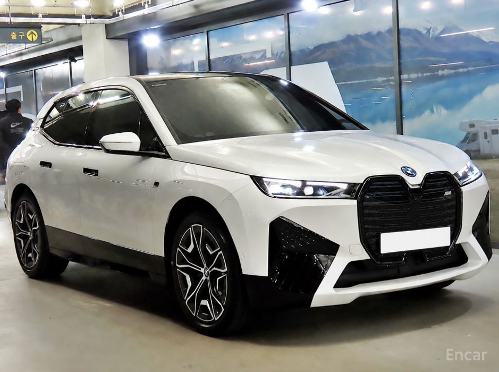 BMW iX