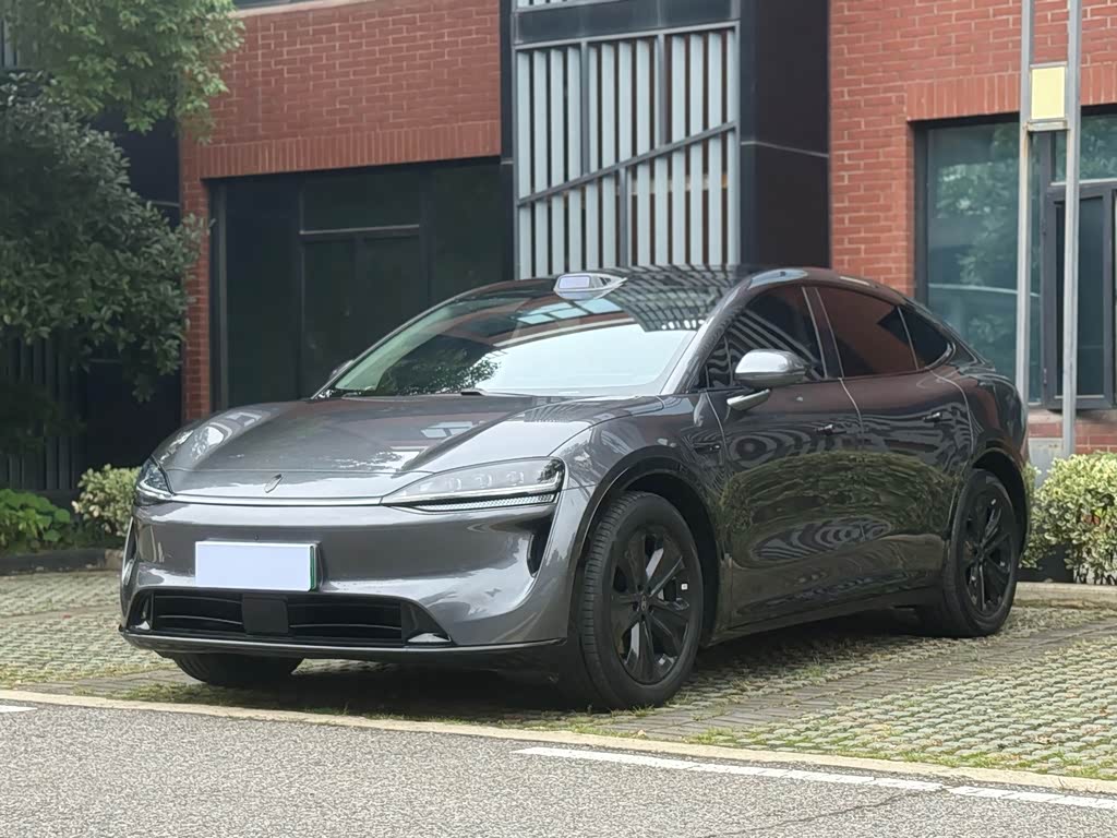 Luxeed R7