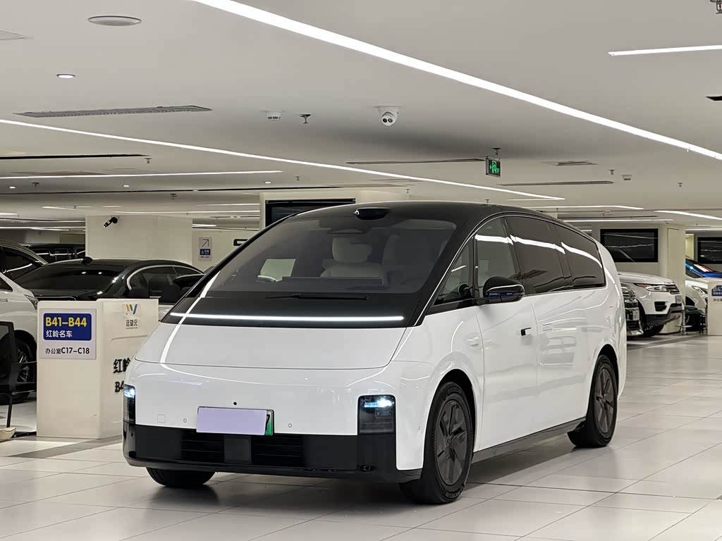 Li Auto MEGA
