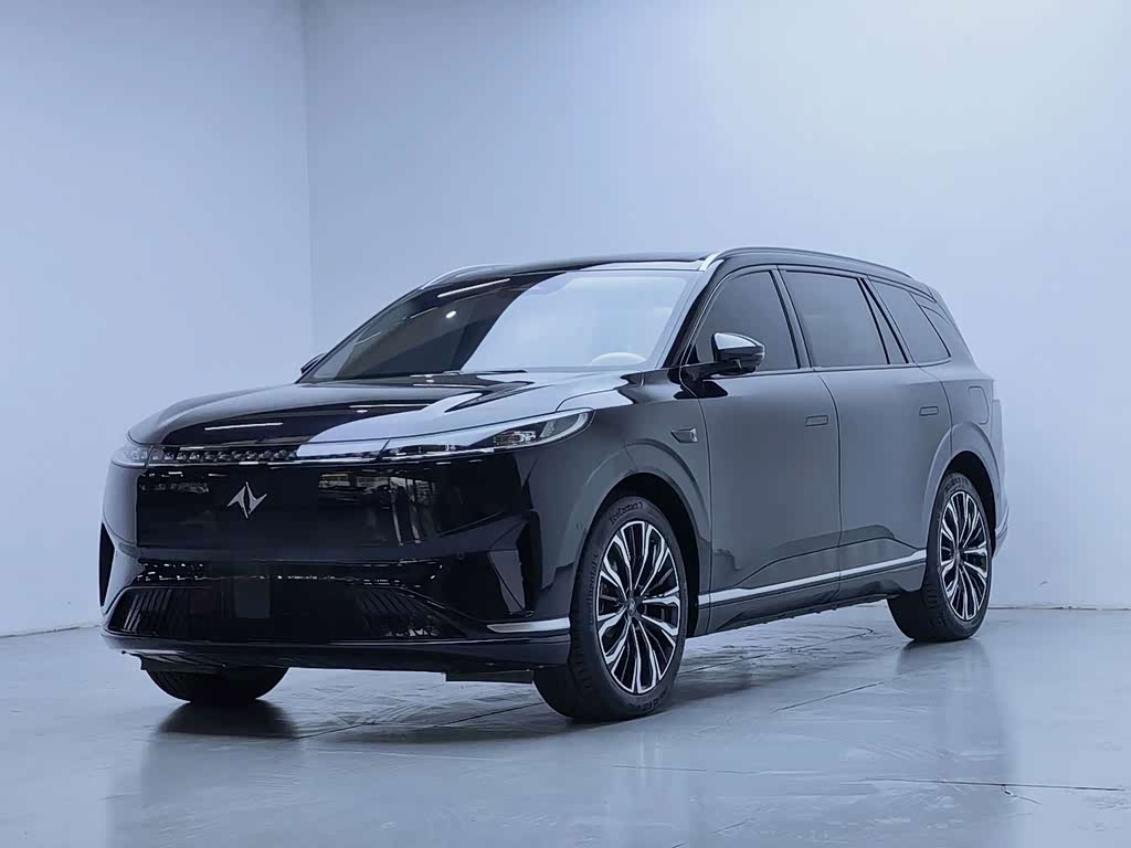 Dongfeng eπ008