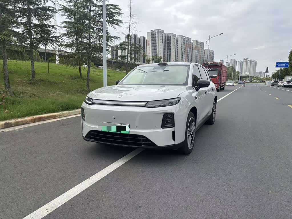 Leapmotor C10