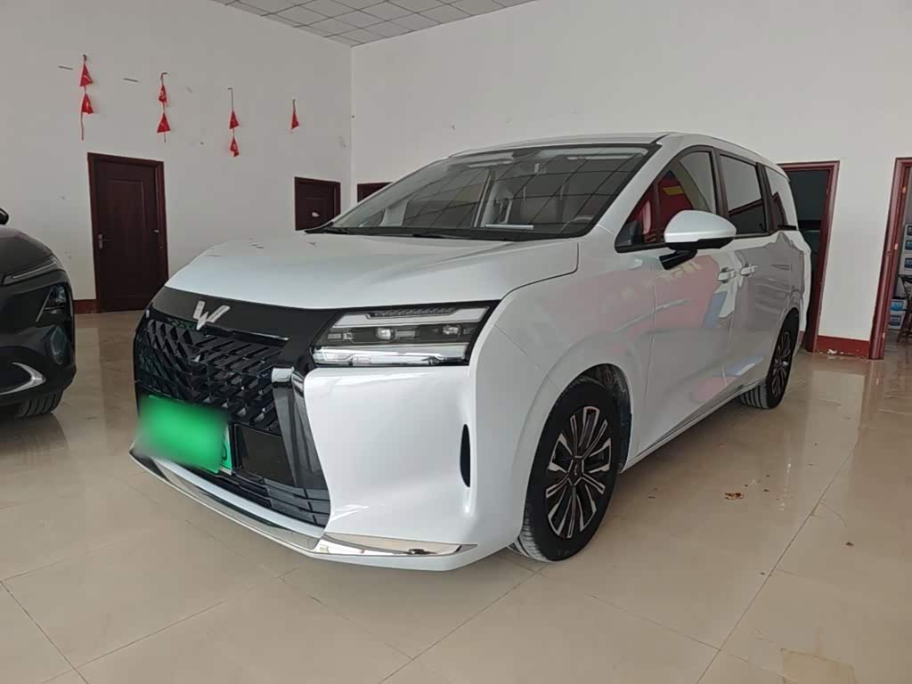 Wuling 730