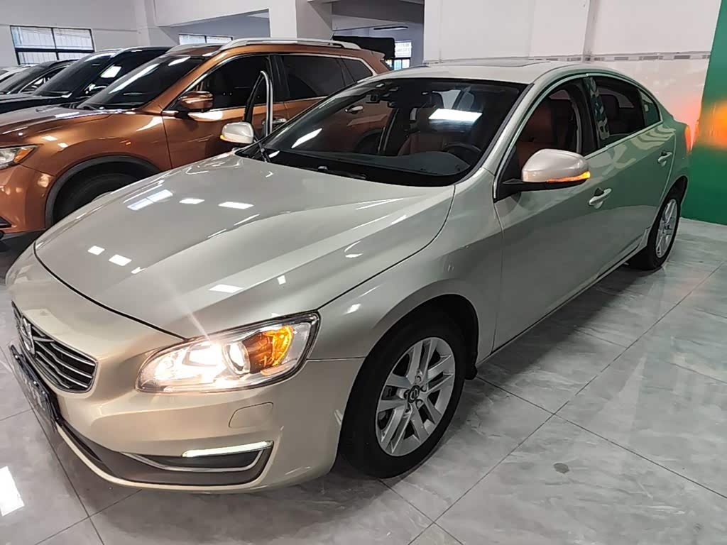 Volvo S60