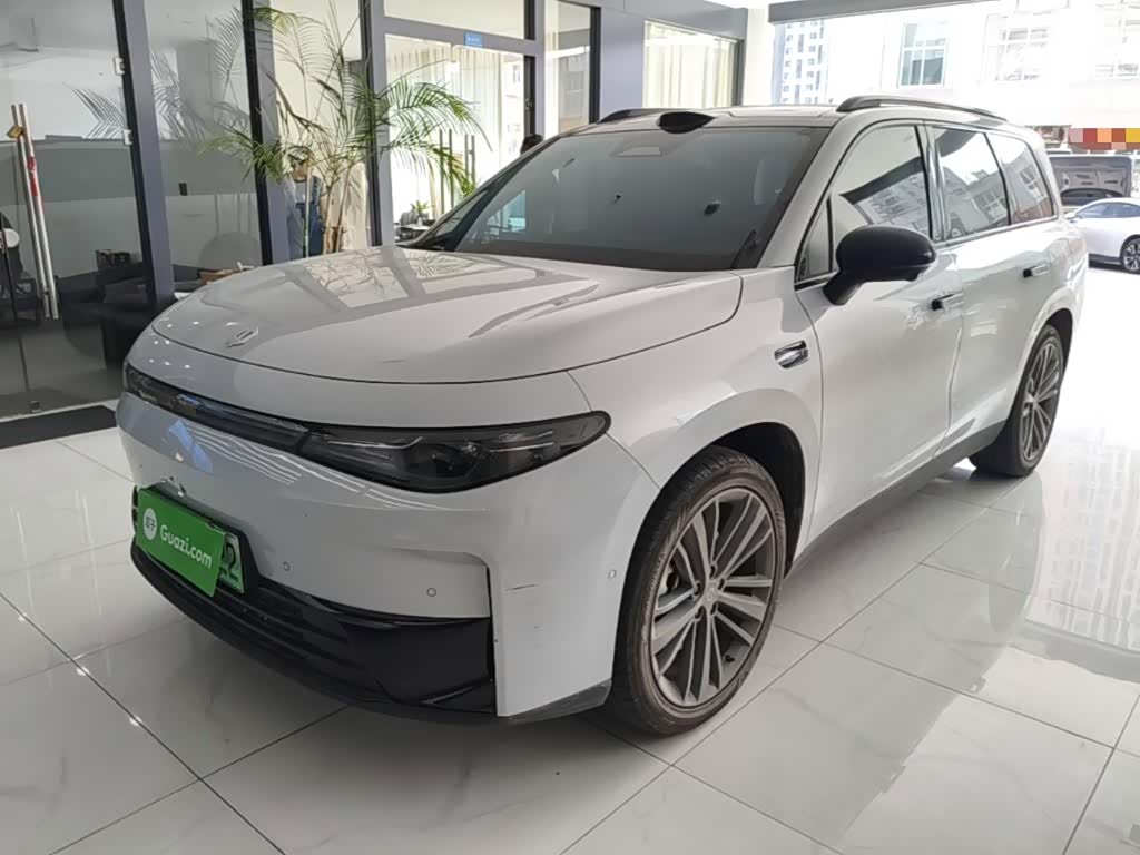 Leapmotor C16