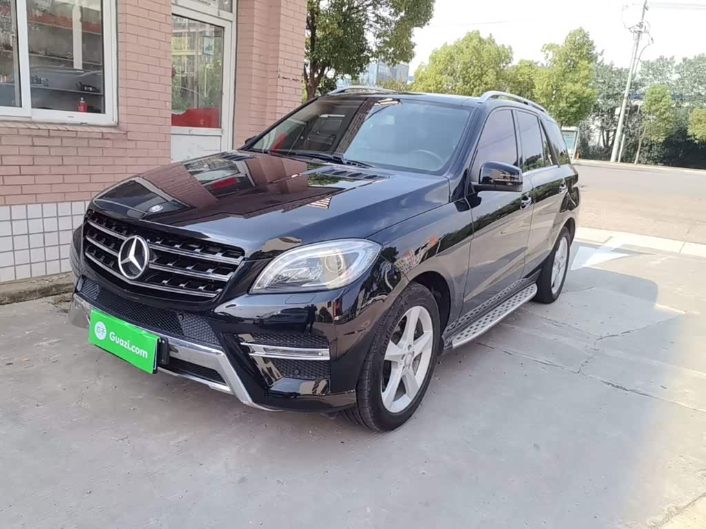 Mercedes-Benz M