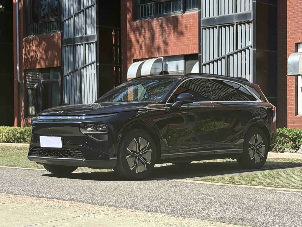 Xpeng G9