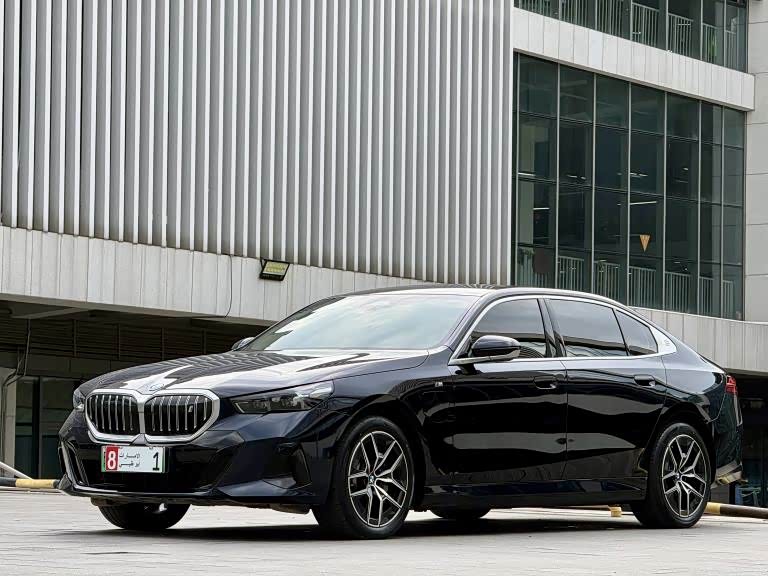 BMW i5