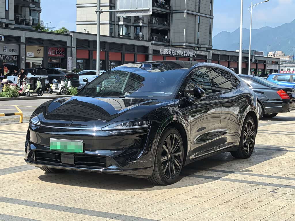 Luxeed R7
