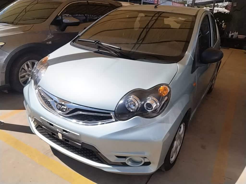 BYD F0