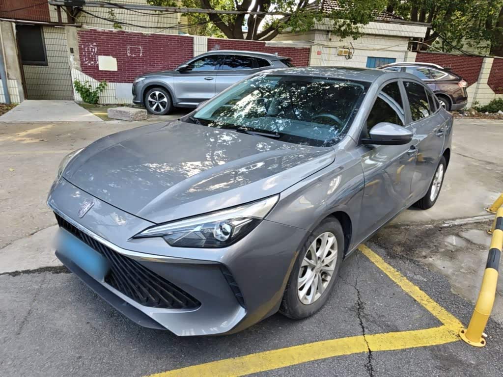 Roewe i5
