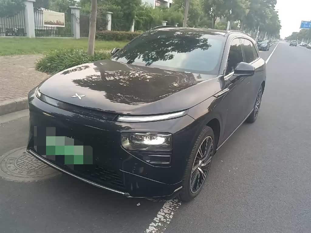 Xpeng G9