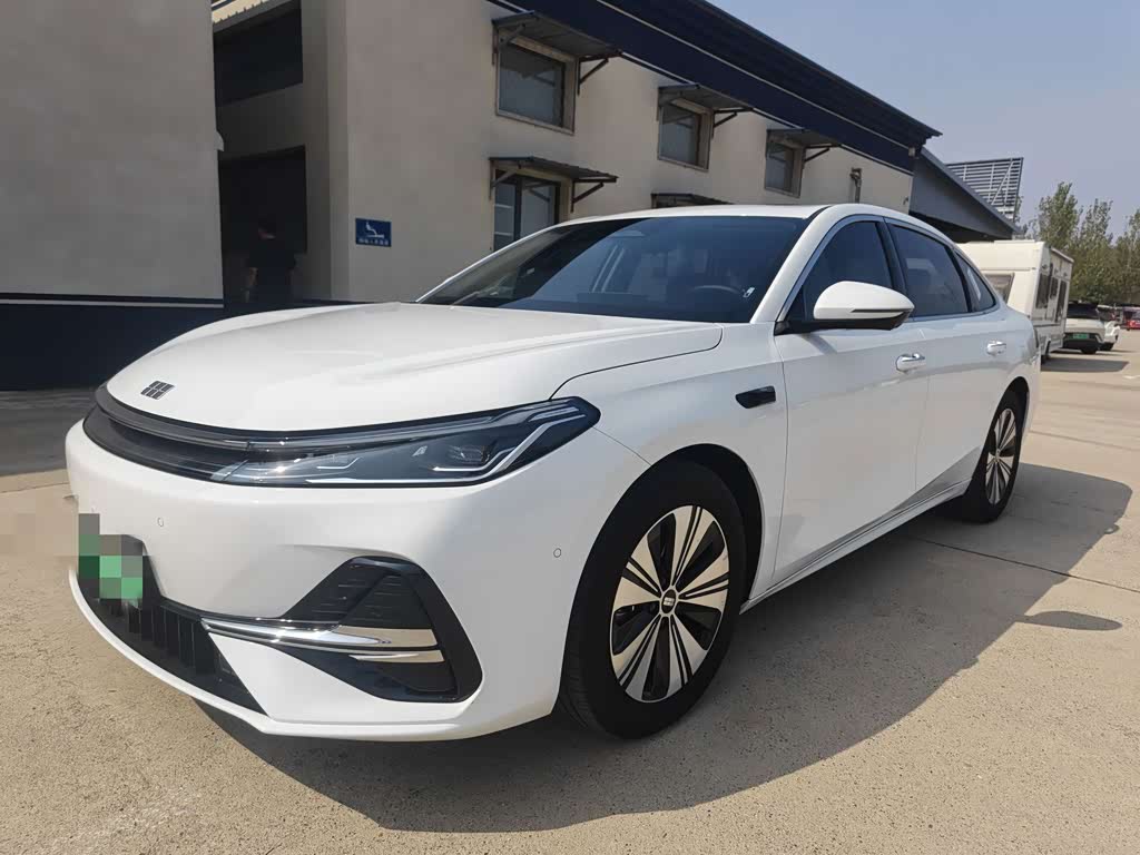 Geely Galaxy Galaxy A7 EM