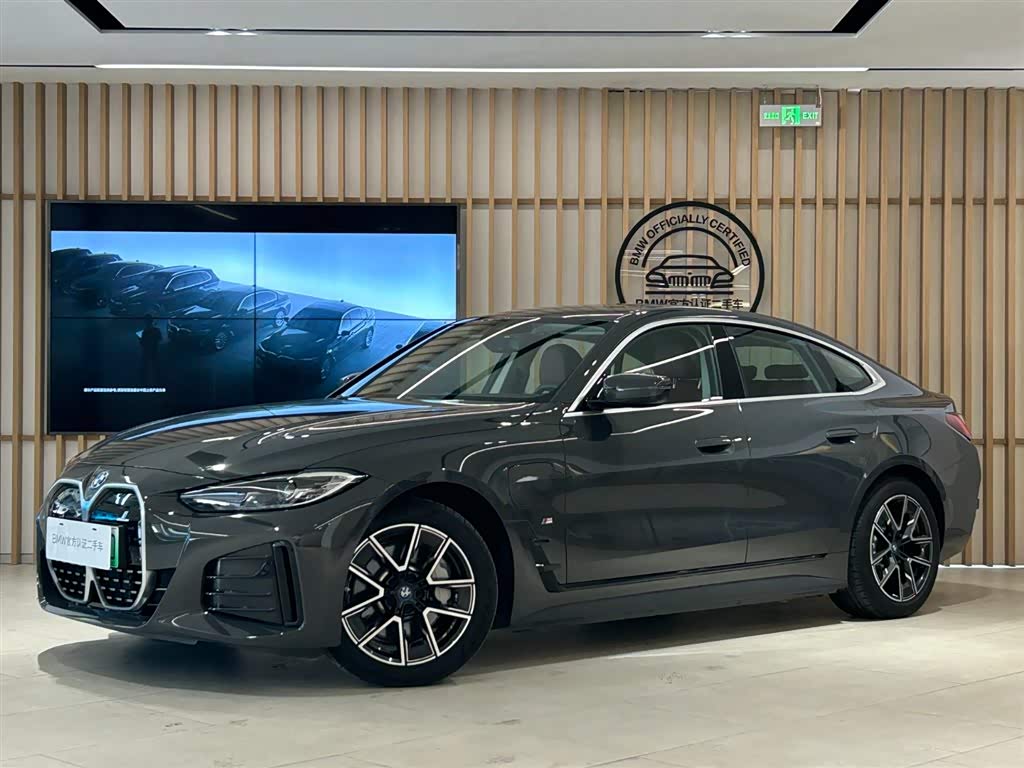 BMW i4